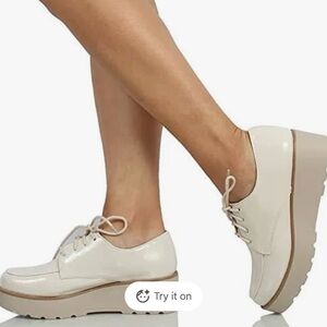 Soda Beige Patent Leather Oxford Chunky Shoes Woman’s Size 9 Used No Box